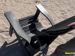 Enthousiasteling, Kont, Badpak, Blond, Mollig, Sperma in gezicht, Masturbatie, Kut duiken