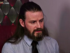 Mačiatko, Veľké péro, Kuřba, Oblečené ženy, Femdom, Skupina, Honění, Podpätky