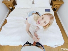 Stor rumpe, Blond, Bakfra, Naturlige bryster, Synsvinkel, Kort hår, Tenåring, Pupper