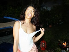 Negro, Mamada, Morena, Penetracion con dedos, Peludo, Al aire libre, Pov, Adolescente