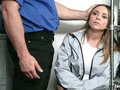 Pijpbeurt, Bruinharig, Handbeurt, Latijnse vrouw, Moeder die ik wil neuken, Kut duiken