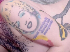 Culo grosso, Francese, Sega, Figa, Grezzo, Capelli corti, Tatuaggi, Tette