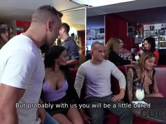 Kuřba, Cuckold, Hd, Na veřejnosti, Pička, Tetování, Kozičky, Manželka