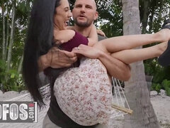 Cunnilingus, Culo, Mamada, Garganta profunda, Corridas faciales, Sexo duro, Tetas naturales, Tetas