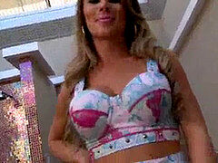 cute teen Mia Evans hot porn video