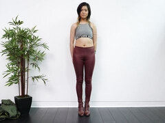 Azijci, Črnke, Dekle drka tiča, Medrasni seks, Zunaj, Obrito, Najstnice, Joške