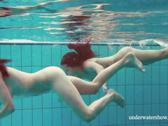 18, Duże cycki, Brunetka, Cycata, Fetysz, Drobna, Basen, Publiczny