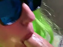 Velik kurac, Fafanje, Zunanji izliv, Fetiš, Hardcore, Sesanje, Joške, Žena