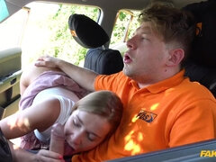 Grosser schwanz, Blondine, Auto, Kehlenfick, Im freien, Polisch, Muschi, Rasiert