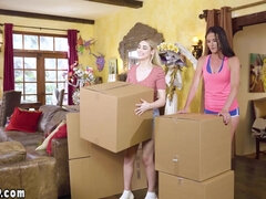 Mature mommy says goodbye to teens pussy