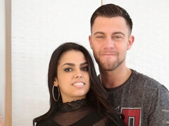 Grosser arsch, Grosser schwanz, Grosse titten, Blasen, Braunhaarige, Hundestellung, Milf, Kurzes haar