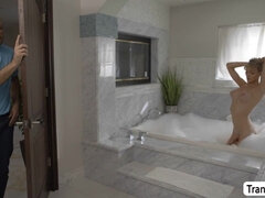 Anal, Gros seins, Gorge profonde, Jeunes transsexuelles thaïlandaises, Lécher le sphincter, Transsexuelle