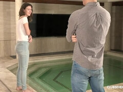 Brunette brune, Club, Européenne, Hard, Rasée, Adolescente, Nénés, Mouillée