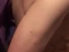 18 jaar, Grote lul, Grote mammen, Pijpbeurt, Sperma shot, Schattig, Rijpe lesbienne, Moeder die ik wil neuken