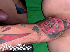 Enthousiasteling, Vingeren, Vuisten, Harig, Masseren, Masturbatie, Kut duiken, Tatoeage