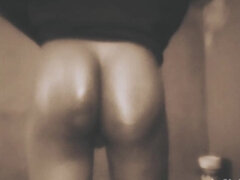 Veľký zadok, Homemade, Sólo