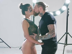 Duże cycki, Czarny, Styl na pieska, Europejski, Obciąganie, Lizanie, Naturalne cycki, Tatuaż