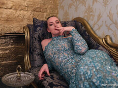 Amateur, Conversation vulgaire, Femme dominatrice, Fétiche, Mature, Fumer, Solo