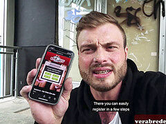 Német, Szabadban, Nyilvános, Rövid haj, Ribanc