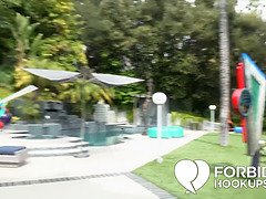 Ondó fröcskölés, Arcra élvezés, Kőkemény, Természetes mellek, Mellbimbók, Pirszing, Valóság, Tini