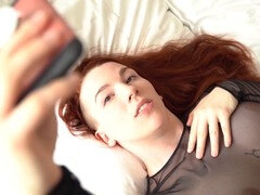 Lunettes, Rousse roux, Tatouage, Jouets