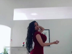 Latina, Mãe gostosa, Solo chão