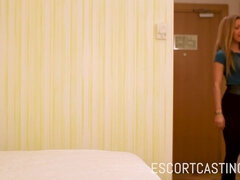 Escort Casting - A GFE With A Flexible Girl Dressed In Fitness Clothes