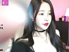 Amaterji, Azijci, Babe, Rjavolaska, Samozadovoljevanje, Hlačne nogavice, Igrače, Spletna kamera