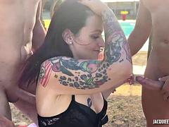 Vick French Amateur Returns for First Double Penetration MMF
