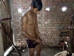 Average body young girl Annu Kumari explores her desires for the first time