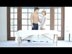 Man gets naked to enjoy massage and sex with alluring blonde chick Jessie Rogers