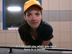 18, Vacker, Brunett, Handjobb, Pov, Offentlig, Tonåring, Voyeur