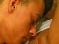 Pauzão, Peitos grandes, Loiroa, Boquete, Casal, Gozar na boca, Jato de porra, Lingerie