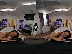 Squeeze squirting - Jennifer Mendez