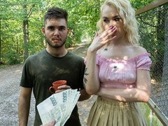 18, Veľké péro, Blondína, Kuřba, Prirodzené prsia, Vonku, Teenka, Kozičky