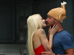 Iso kulli, Blondi, Takaapäin, Luonnolliset tissit, Pienikokoinen, Laiha, Teini, Tissit