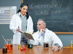 Veľké péro, Veľké kozy, Brunetka, Latinskej, Výprask, Školáčka, Vychudnutá, Teenka