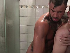 Анальный секс, Геи, Душ, Тощие, Тату, Сиськи