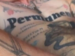 Enthousiasteling, Grote lul, Brits, Sperma shot, Huisgemaakt, Tatoeage