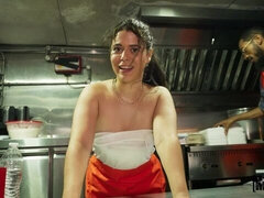 18 jahre, Grosser arsch, Grosser schwanz, Blasen, Hundestellung, Natürlichen titten, Im freien, Jungendliche (18+)