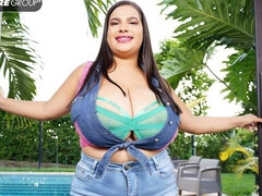 Mulher linda e grande, Bundão, Peitos grandes, Morena, Gordinho, Masturbação, Descascar, Brinquedos