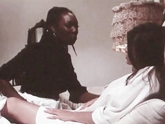 Velika rit, Fafanje, Temnopolti, Francozinja, Milf, Naravne joške, Muco, Retro