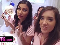 Brunetka, Puma, Stříkání spermatu, Výprask, Milf žcbp, Mamina, Ječení, Nevlastní máma