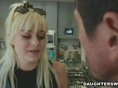 Блондинки, Брюнетки, Семяизвержение, Собачьи, Вчетвером, Поцелуи, Киски, Молоденькие