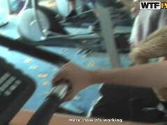 Duże cycki, Brunetka, Pirsing