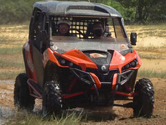 V zákulisí, Velké kozy, Fetiš, Latinské, Venku, Piercing, Sólo