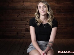 Blondína, Dildo, Masturbácia, Pička, Sólo, Teenka, Kozičky, Hračky