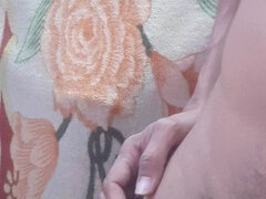 Enthousiasteling, Handbeurt, Indisch, Masturbatie, Mager, Alleen