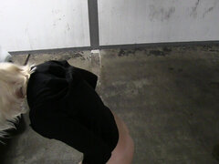 Public Fuck Meeting in the Parking Garage