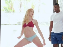 Bionda, Pompino, Sega, Interrazziale, Tette naturali, Figa, Sculacciata, Tatuaggi